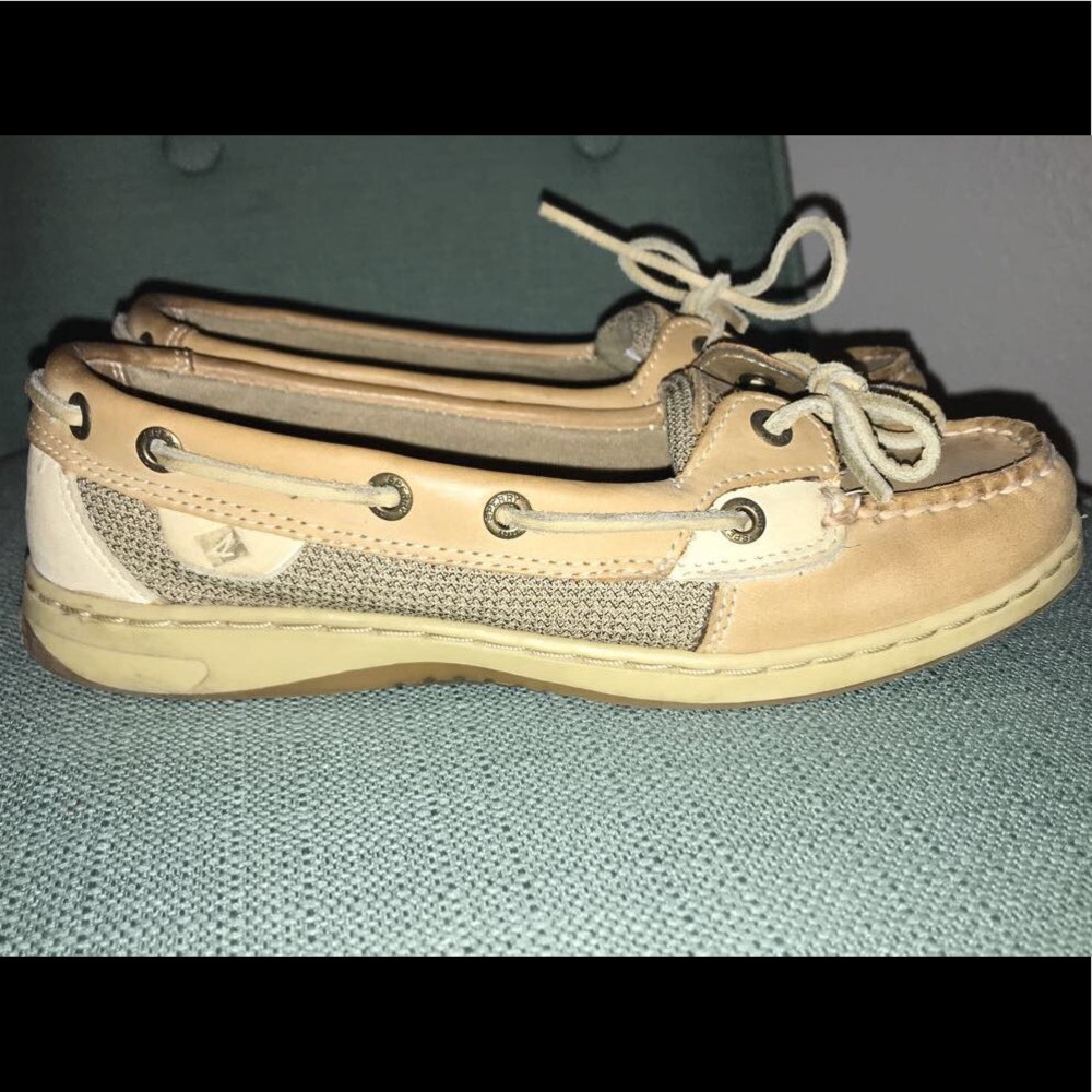 Sperry topsiders